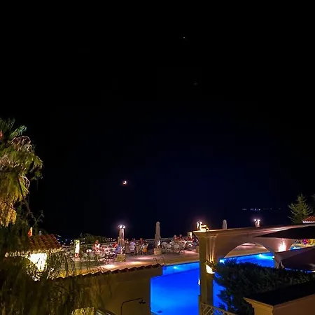 莫克斯阳光村公寓式酒店 公寓式酒店 3*