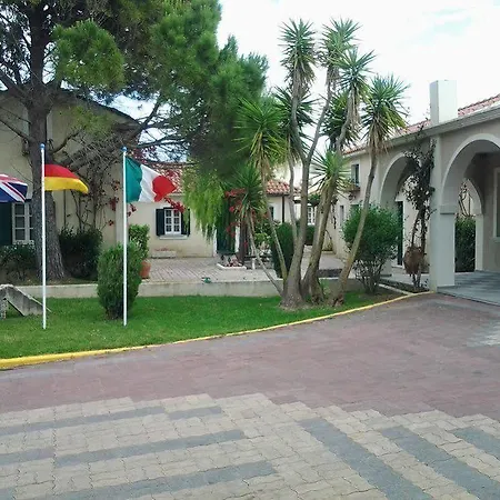 Mouikis Sun Village