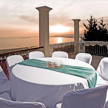 Mouikis Sun Village Lejlighedshotel 4*
