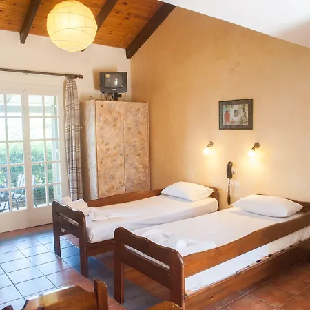 Aparthotel Mouikis Sun Village