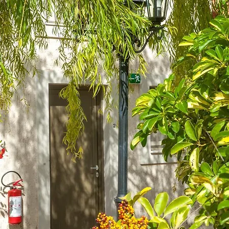 Aparthotel Mouikis Sun Village