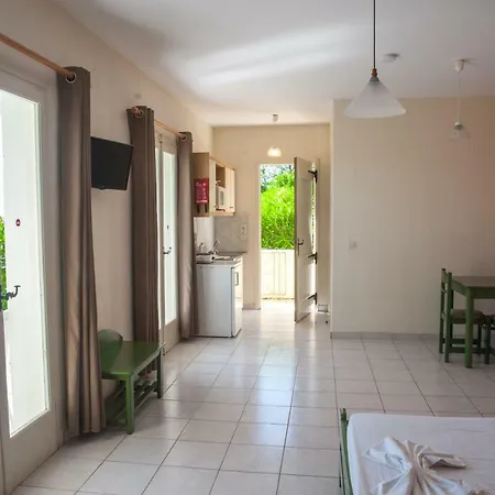 Mouikis Sun Village Hotel apartamentowy 3*