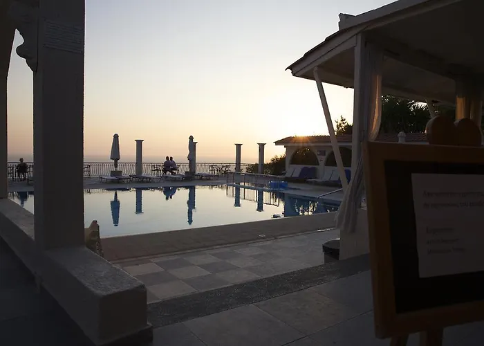 Hotel apartamentowy Mouikis Sun Village