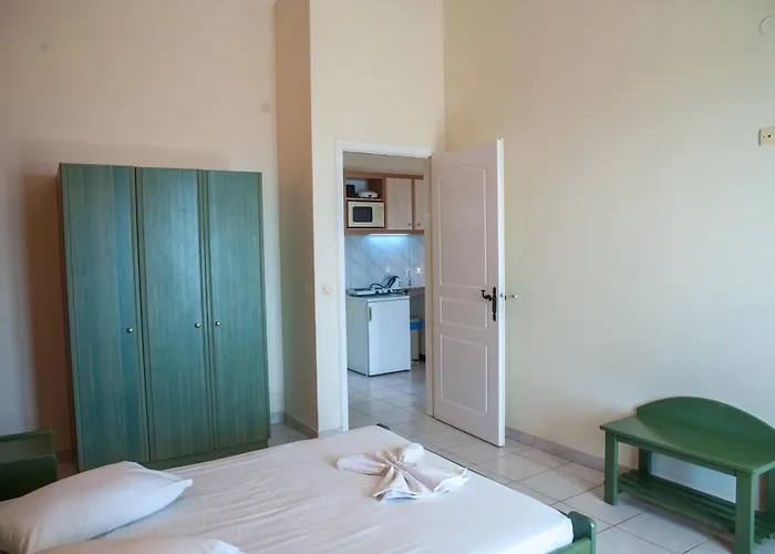 Aparthotel Mouikis Sun Village