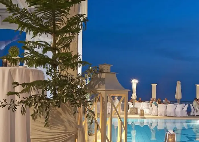 Mouikis Sun Village Aparthotel