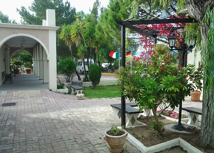 Mouikis Sun Village 4*