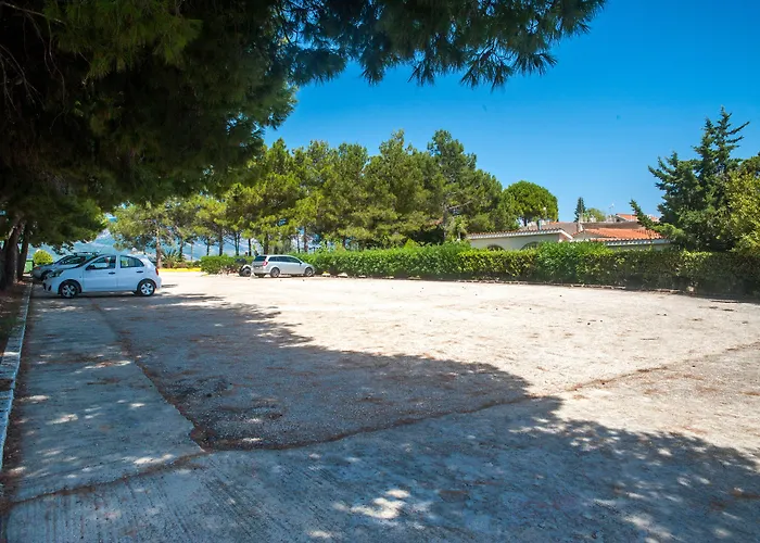 Aparthotel Mouikis Sun Village