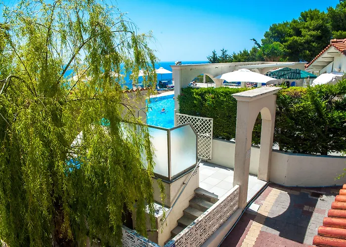 Aparthotel Mouikis Sun Village 4*