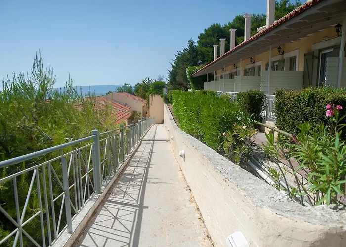 Mouikis Sun Village 4*