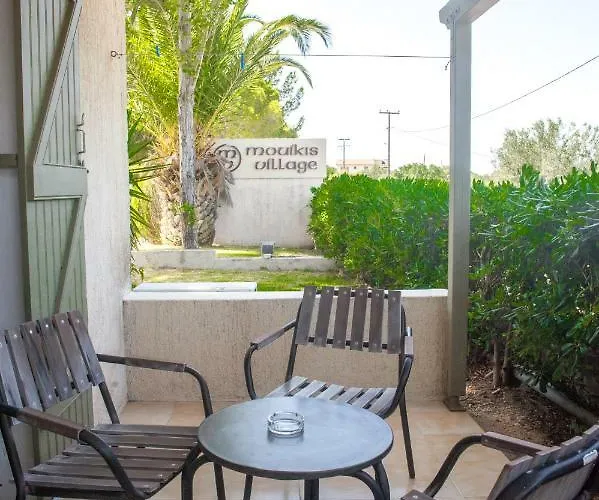 Mouikis Sun Village Aparthotel