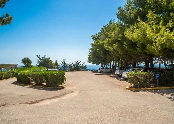 Mouikis Sun Village 4*