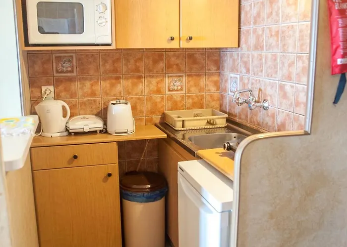 Mouikis Sun Village Lakithra